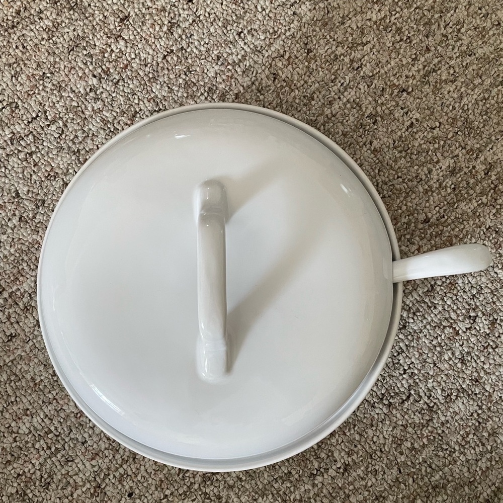 White Ceramic Lidded Pot